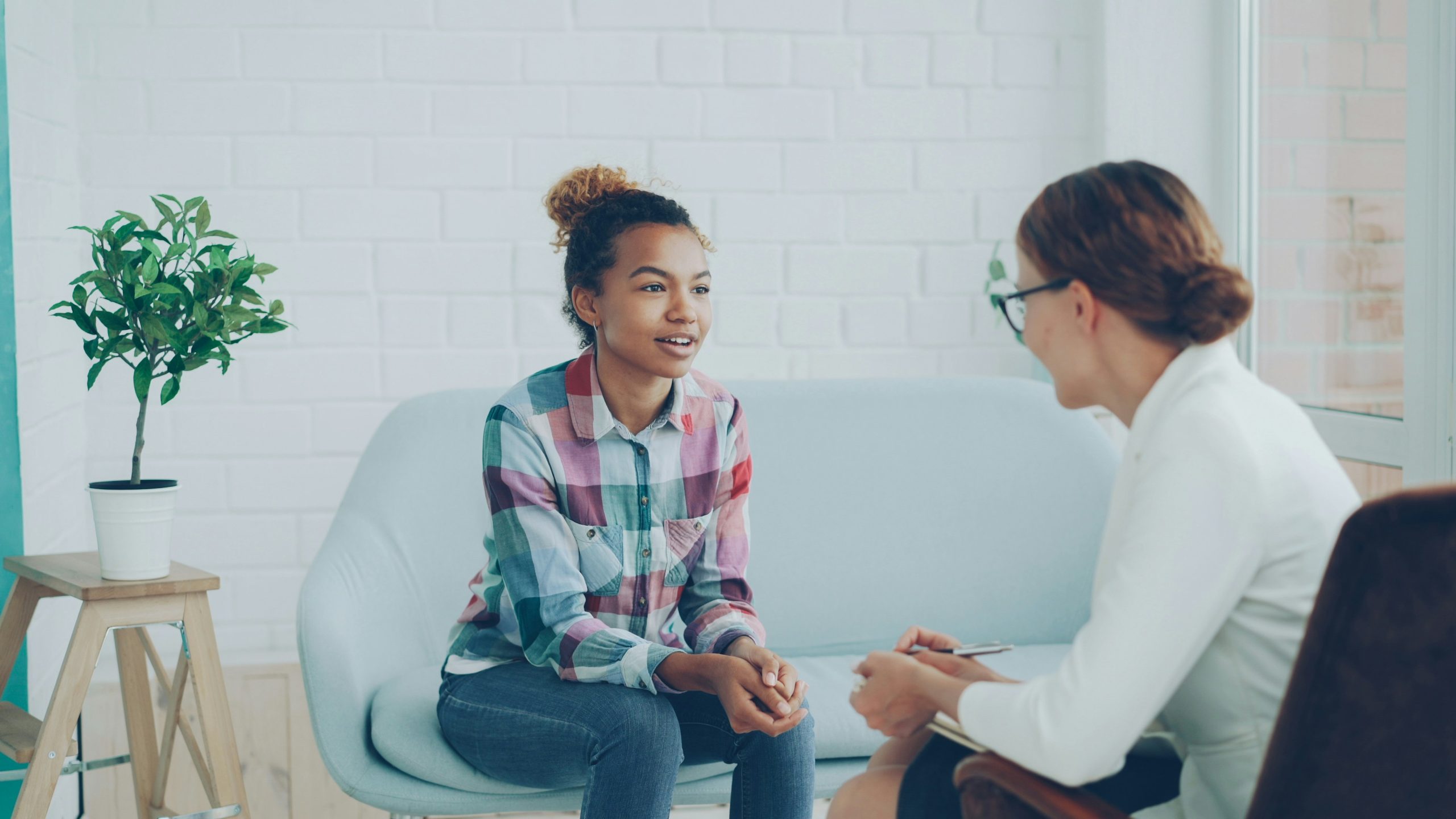 Dental Blog 5 Patient having a calm conversation with a dental professional before treatment